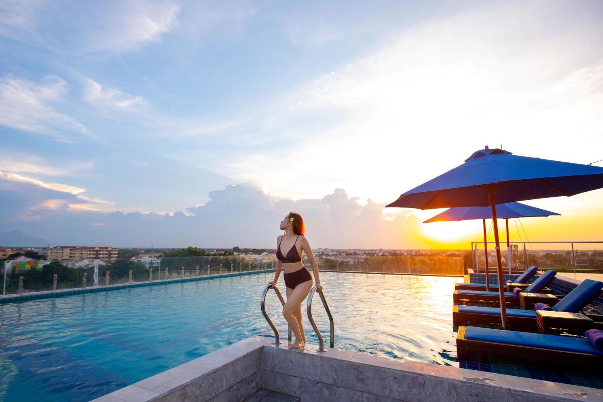Qualia De Hotel Hoi An - Rooftop Bar City View Exteriér fotografie